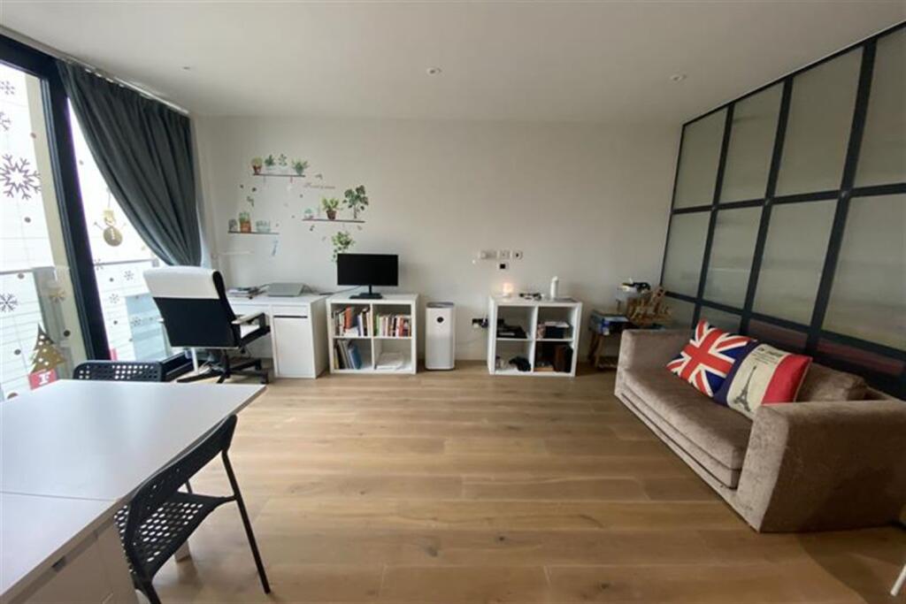 London Dock flat
