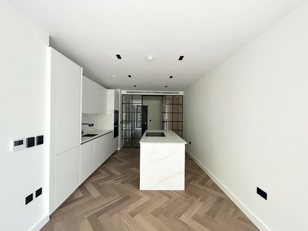 a picture of One Cluny Mews apartment