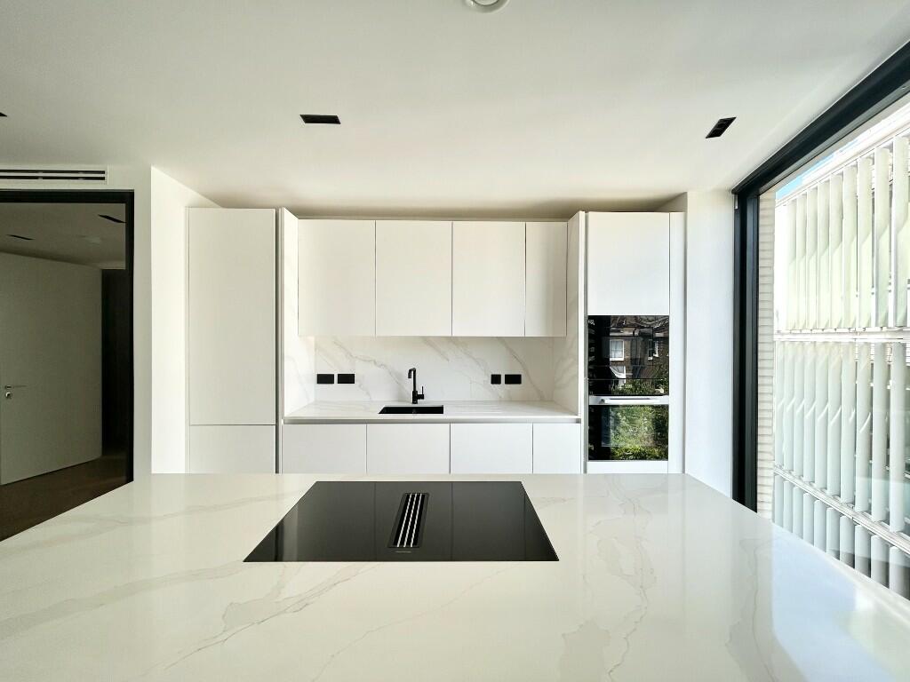 a picture of One Cluny Mews apartment