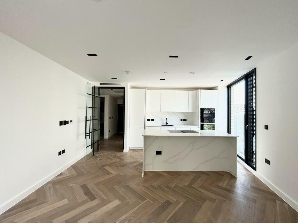 a picture of One Cluny Mews apartment