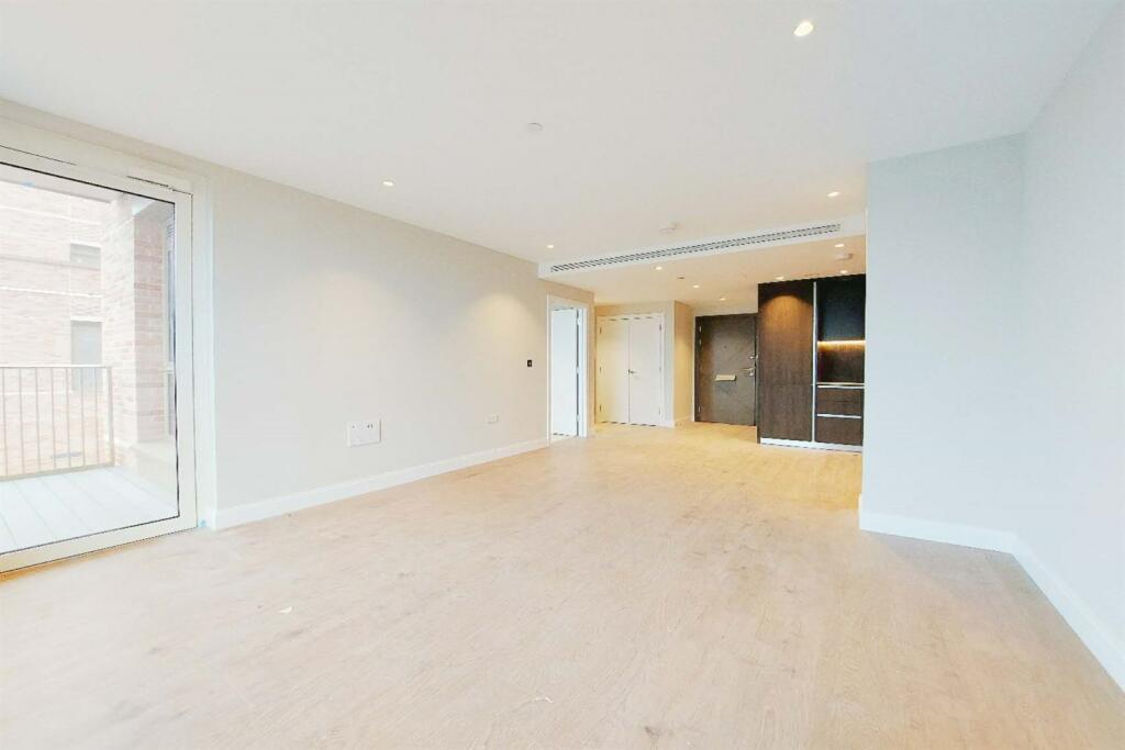 Oval Village flat